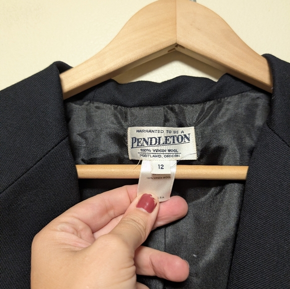 Pendleton Women’s 100% Virgin Wool Black Blazer – Size 12, Made in USA - Picture 6 of 6
